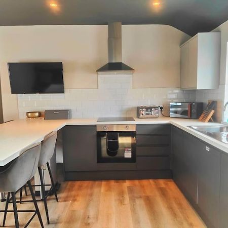 Sloane Modern 2 Bedroom Seafront Apartment Blackpool Zewnętrze zdjęcie