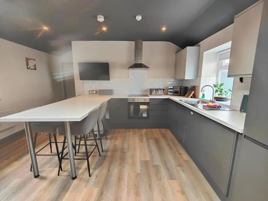 Sloane Modern 2 Bedroom Seafront Apartment Blackpool Zewnętrze zdjęcie