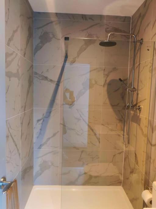 Sloane Modern 2 Bedroom Seafront Apartment Blackpool Zewnętrze zdjęcie