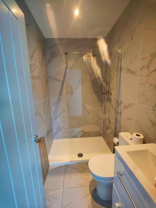 Sloane Modern 2 Bedroom Seafront Apartment Blackpool Zewnętrze zdjęcie