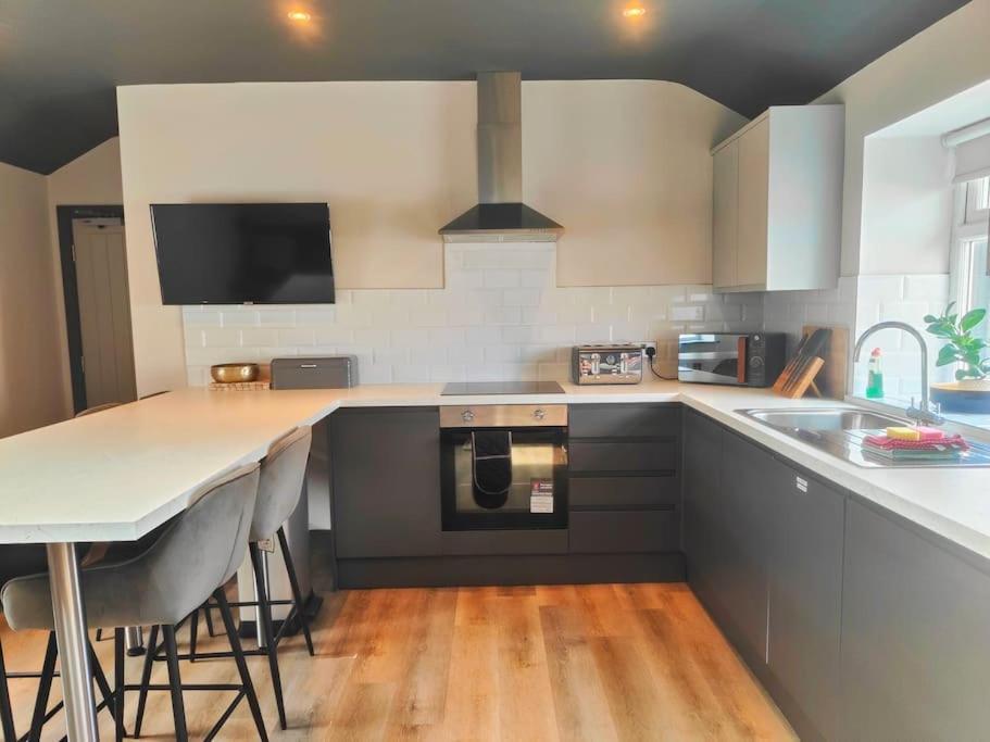 Sloane Modern 2 Bedroom Seafront Apartment Blackpool Zewnętrze zdjęcie